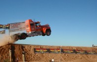 Un camion dans le terre-plein…